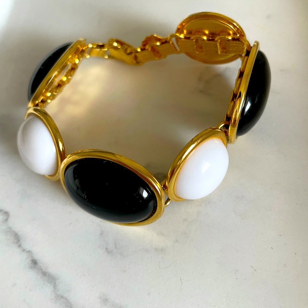 Retro Black and White Enamel Gold Bracelet